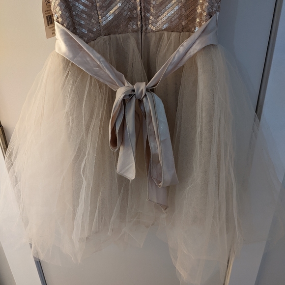NWT Gold Sparkly Trixxi girl Dress with a tulle skirt Size - Picture 3 of 6